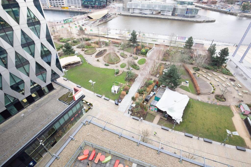 Stylish Mediacity 2Bed, Sleeps 6, Amazing Views Manchester Esterno foto