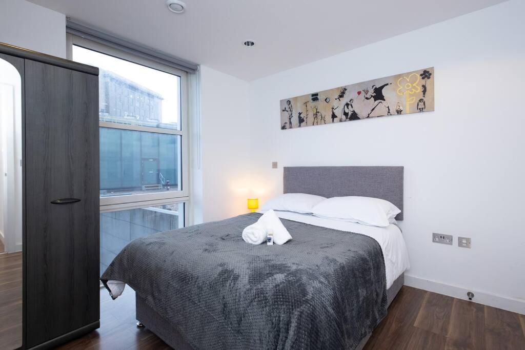 Stylish Mediacity 2Bed, Sleeps 6, Amazing Views Manchester Esterno foto